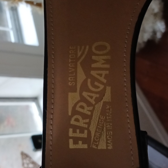 Brand new Salvatore Ferragamo shoes - Picture 6 of 7